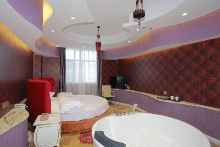 Yunhu Grand Hotel