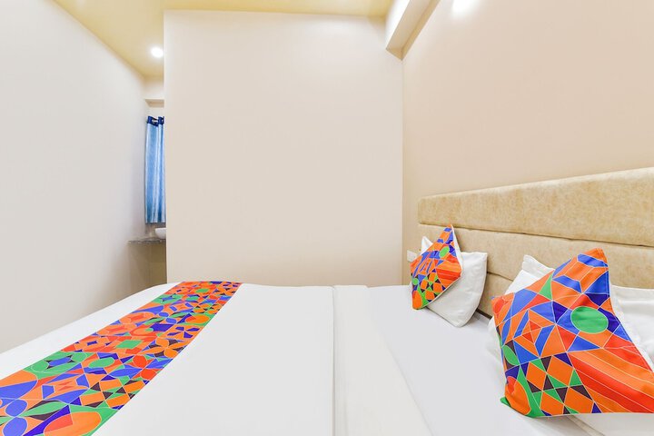 Room 18 of 22