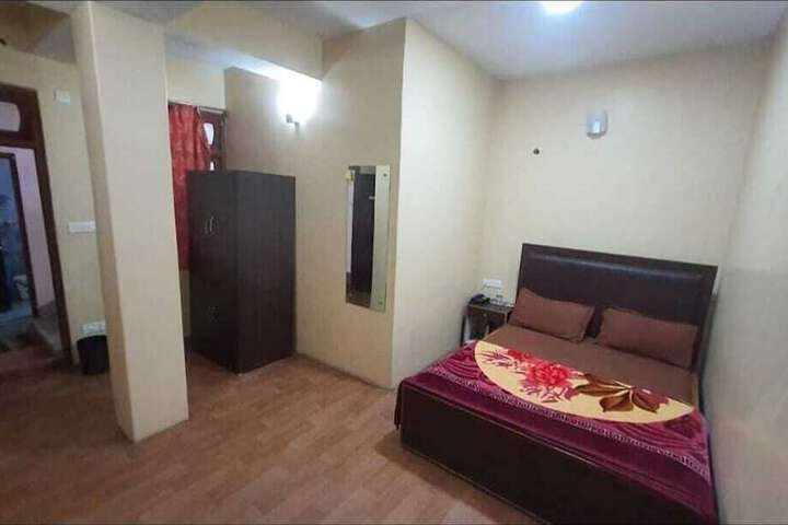 Room 2 of 12