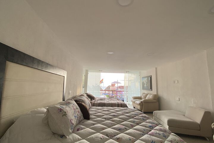 Room 4 of 28