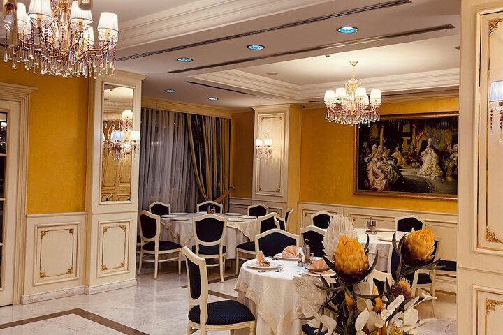 Dining 46 of 91
