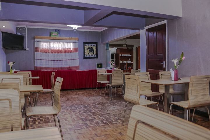 Dining 10 of 19