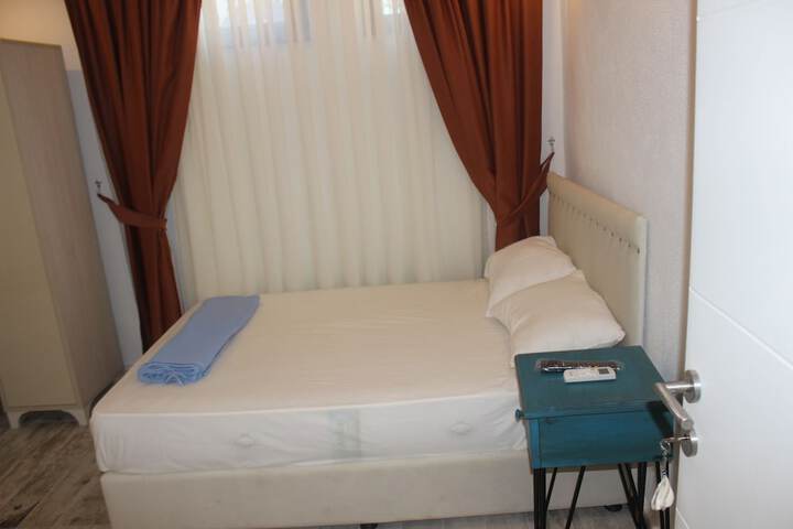 Room 12 of 23