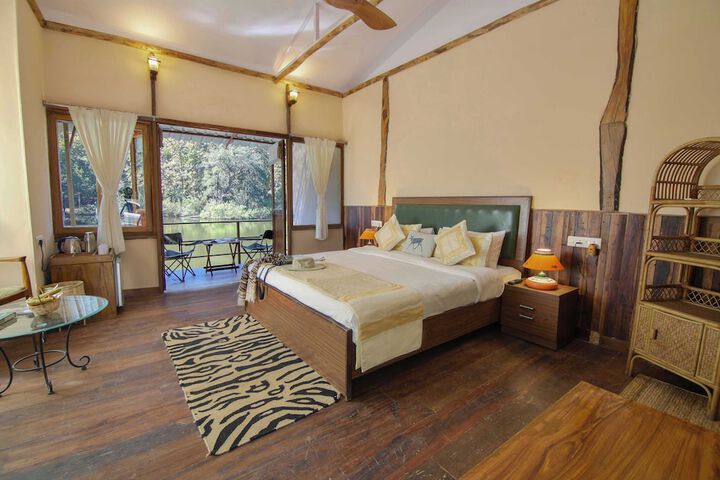 Room 4 of 62