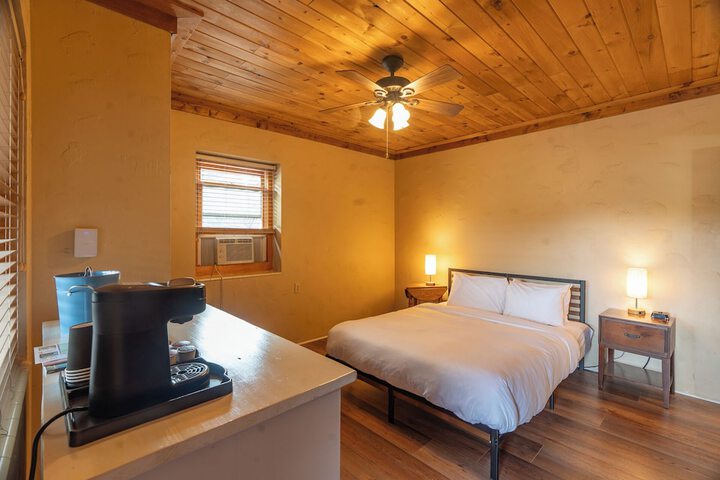 Room 21 of 100