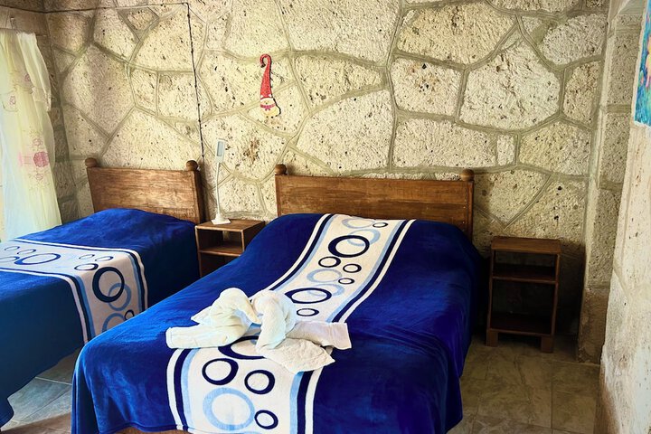 Room 33 of 210