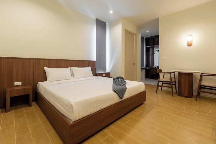 Room 16 of 64