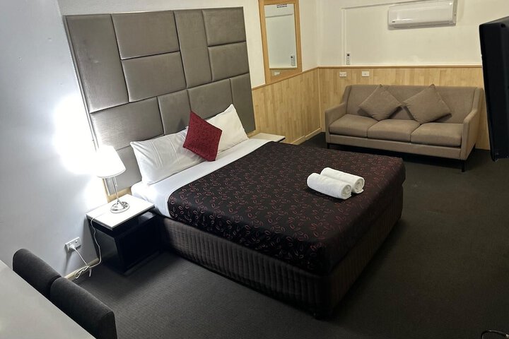 Room 35 of 53