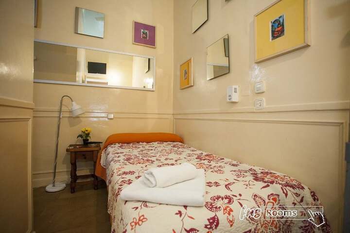 Room 25 of 67