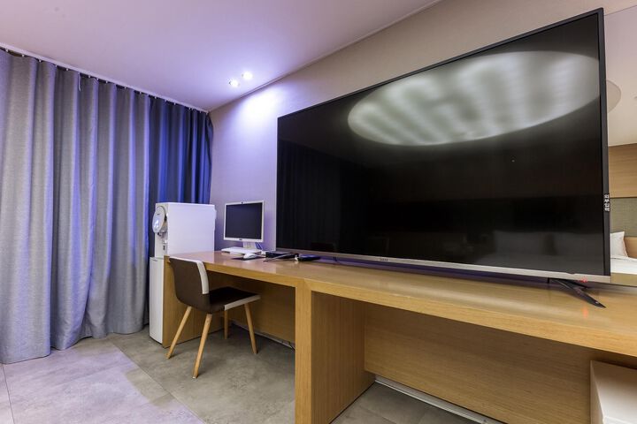 Room 43 of 120