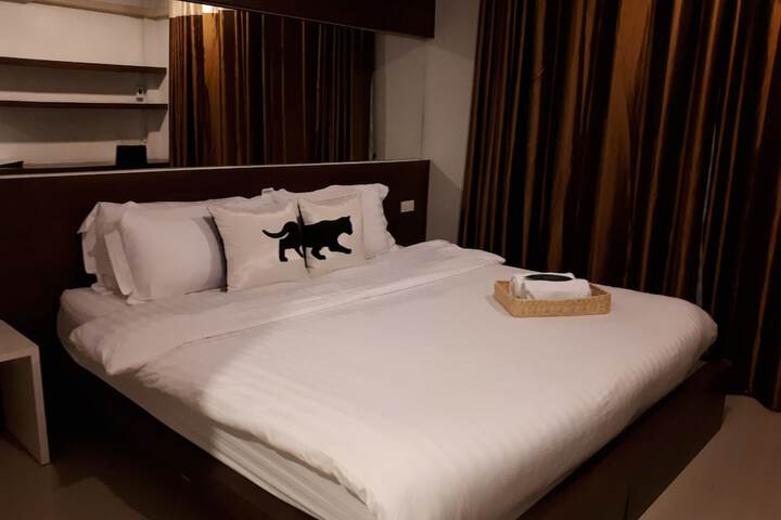 Room 8 of 39