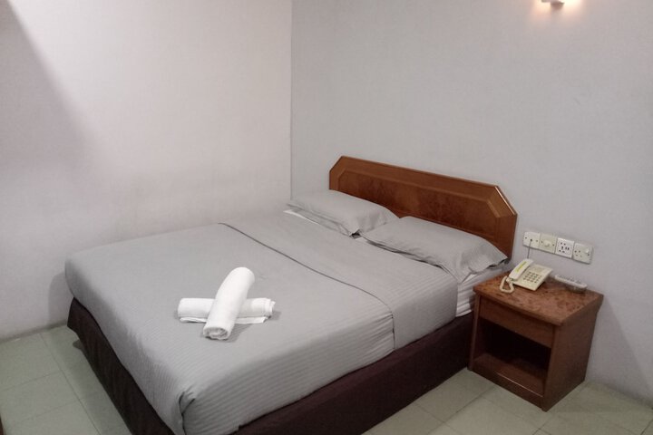 Room 15 of 26