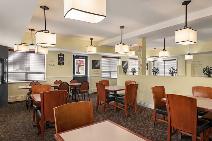 Dining Photos