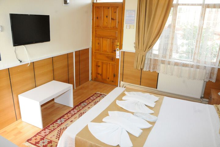 Room 12 of 66