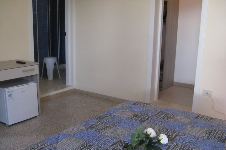 Room 15 of 136