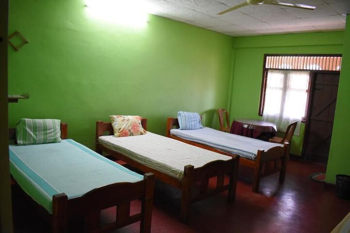 Room 6 of 11