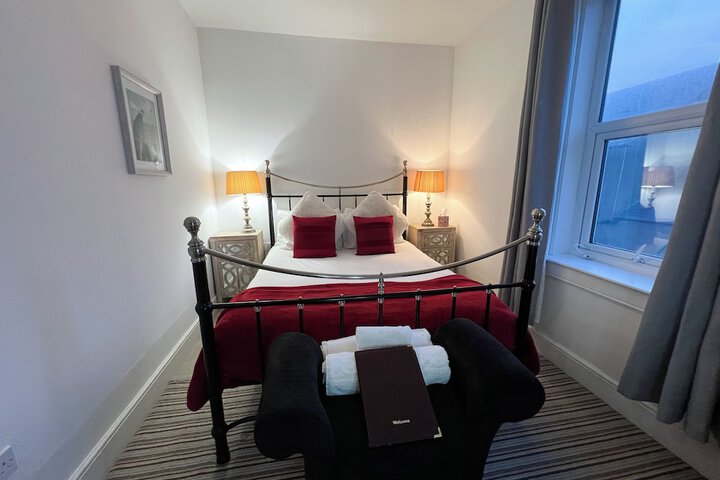 Room 98 of 156