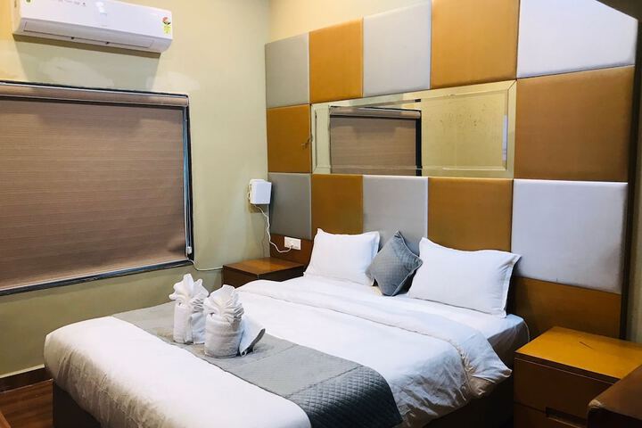Room 14 of 27