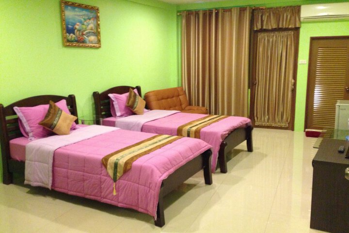 Room 4 of 24