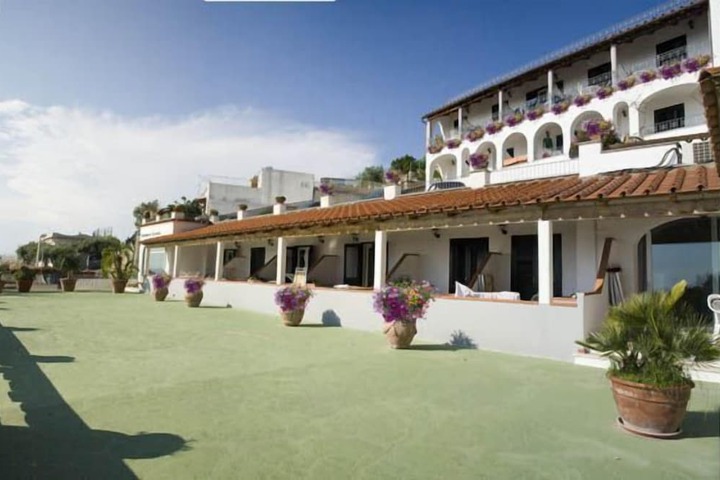 Hotel Residence La Rosa in Forio