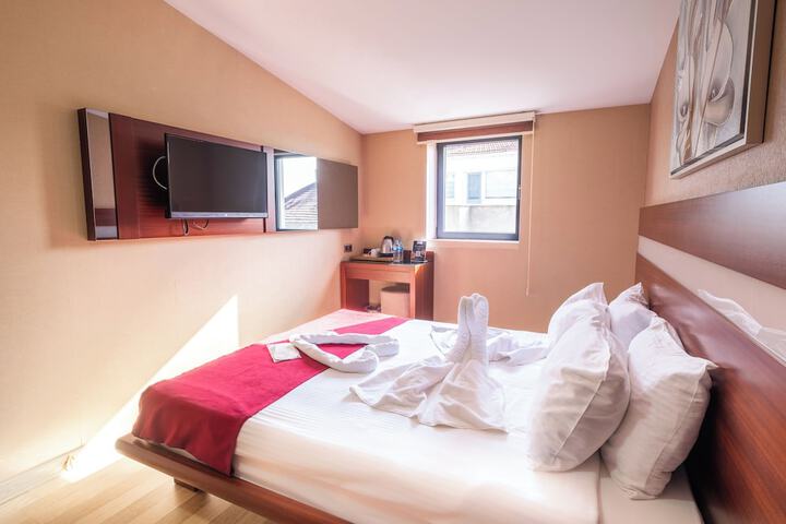 Room 18 of 75