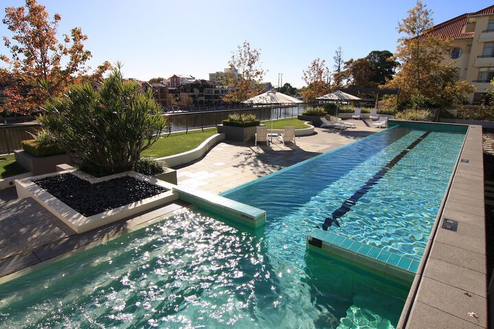 Hotel Pool