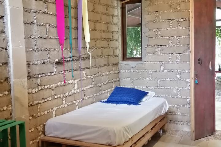 Room 14 of 50