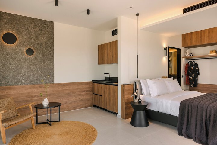Room 5 of 87