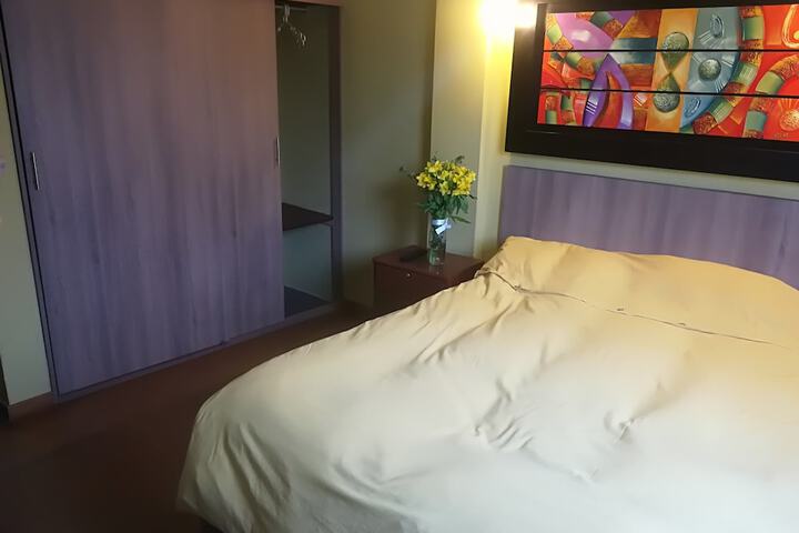 Room 2 of 23