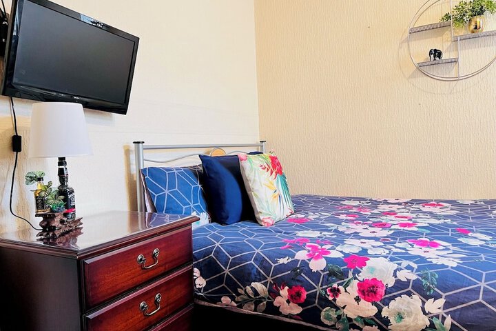 Room 13 of 37