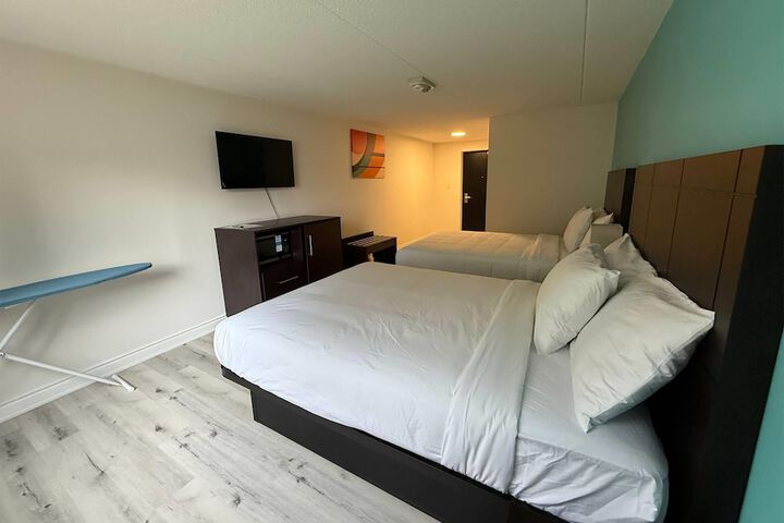 Room 4 of 27