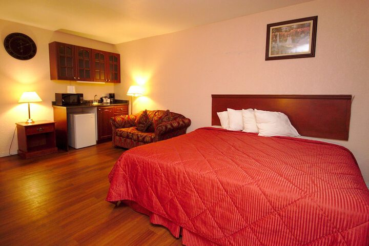 Room 13 of 95