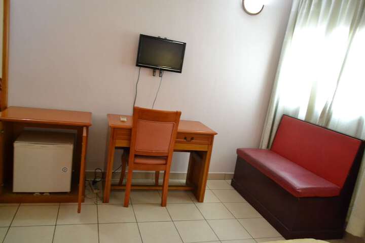 Room 19 of 44