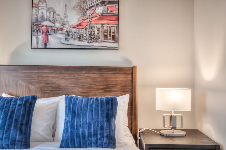 Room 27 of 448