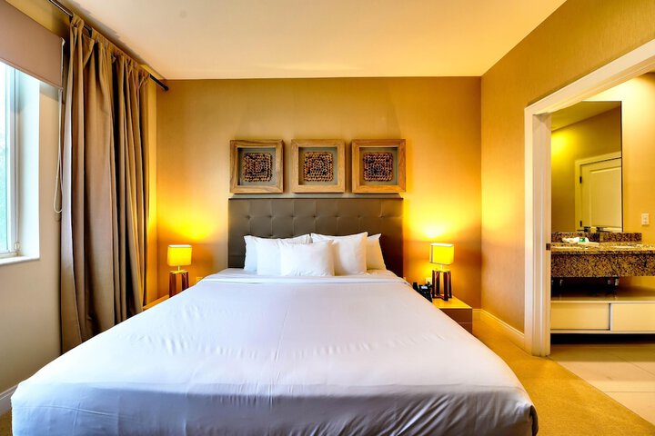 Room 3 of 34