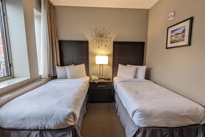 Room 3 of 40