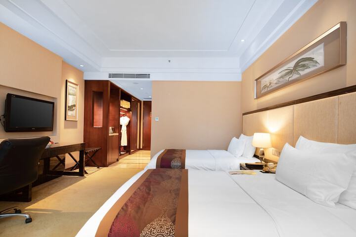 Room 21 of 74