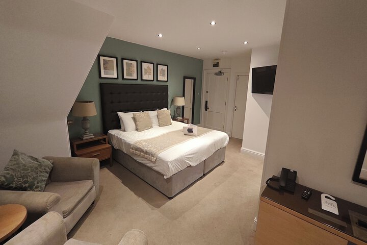 Room 35 of 90