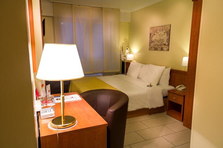 Room 27 of 55