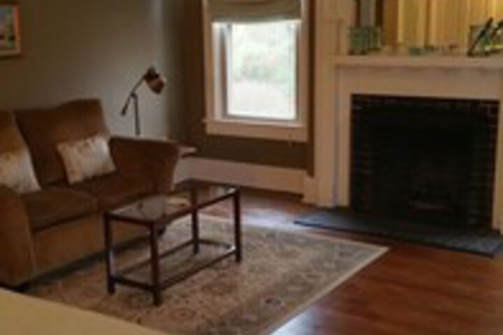 Room 106 of 198