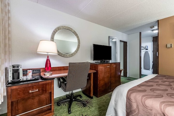 Room 9 of 36