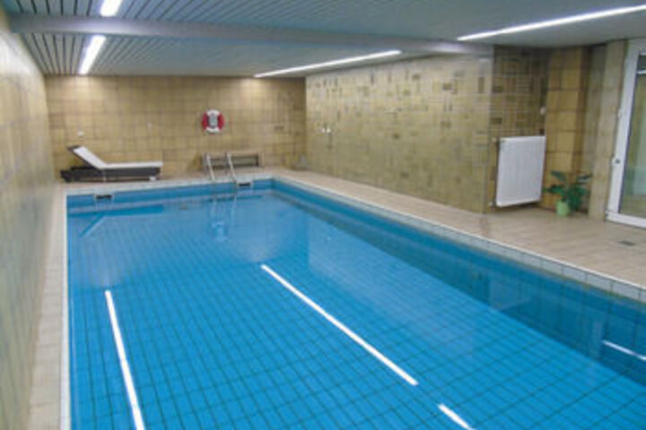 Pool 9 of 13