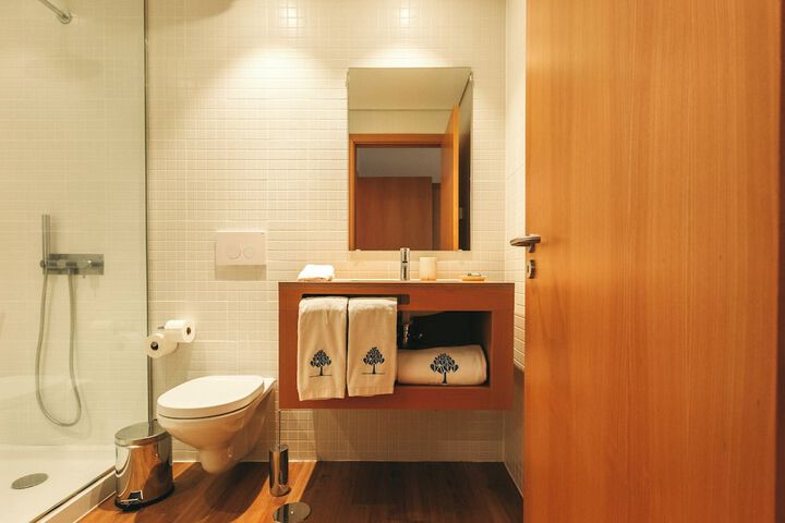 Room 80 of 181