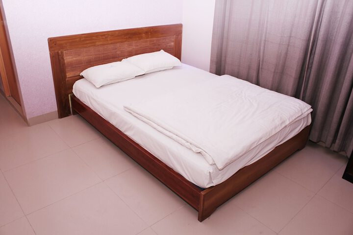 Room 2 of 11