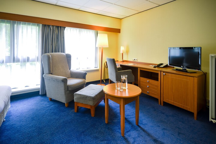 Room 9 of 41