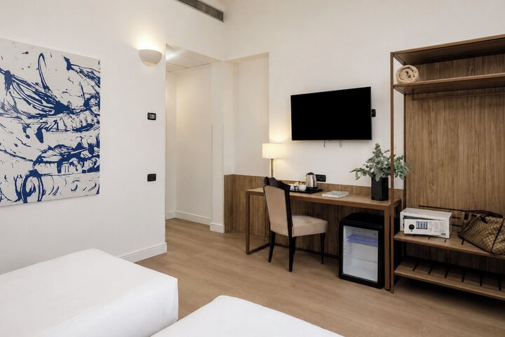 Room 51 of 115