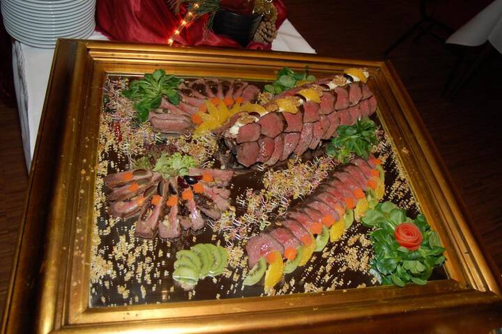 Dining 17 of 25