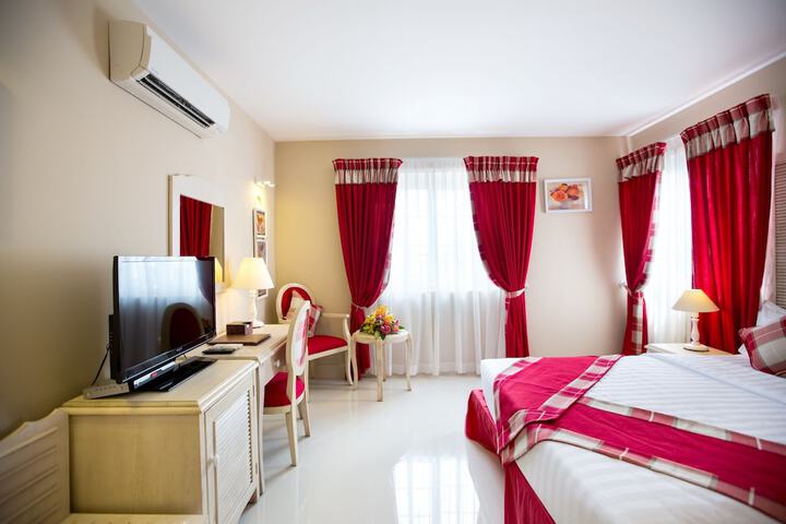 Room 9 of 51