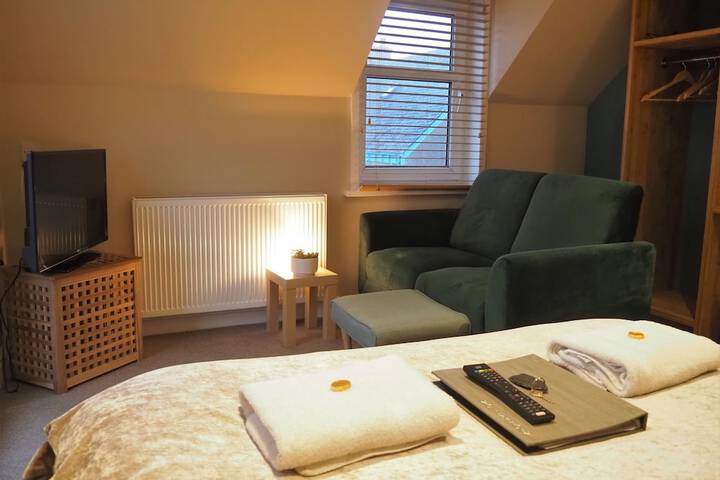 Room 4 of 36