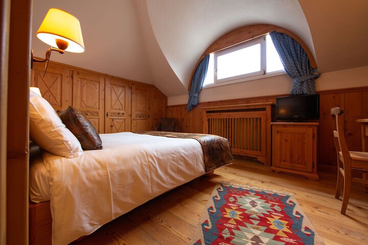 Room 15 of 63